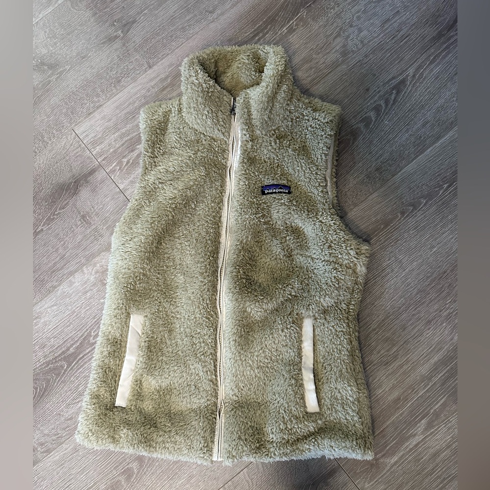 Patagonia Women’s Fleece Vest, Tan, Size Small, NEW